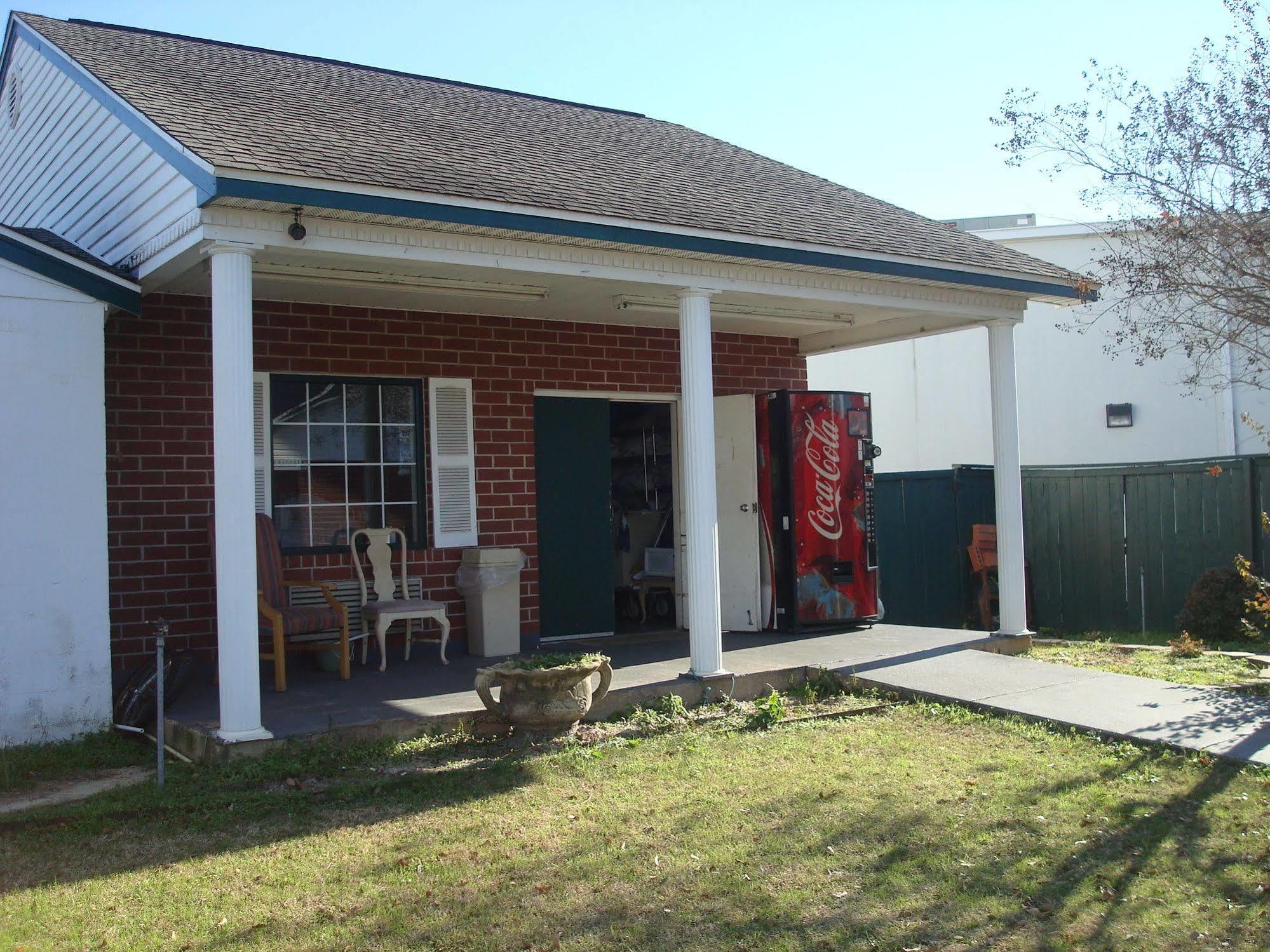 Adams Inn Dothan Ngoại thất bức ảnh